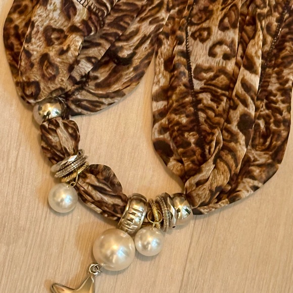 Stylish Leopard Print Fashion Scarf with Statement Beads & Chunky Pearl Accents - Picture 3 of 14